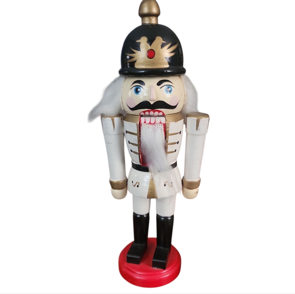 Vintage (80s) Nutcracker In White Dress Uniform Handpainted Details. 10.5"